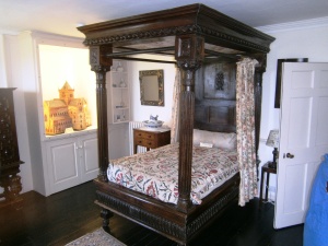 Skaille House bedroom